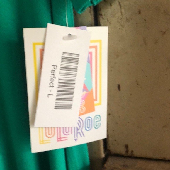LuLaRoe Perfect T size L - Picture 2 of 3